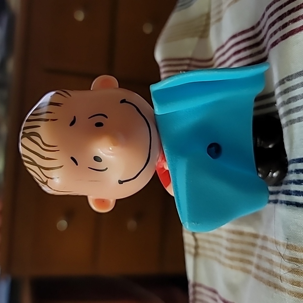 McDonald's 2015 Peanuts Movie Linus Meal Toy Loose